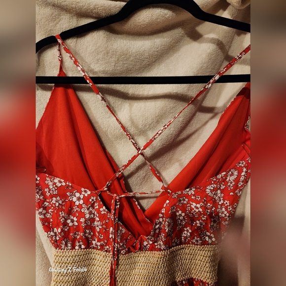 Floral Romper - Picture 2 of 5